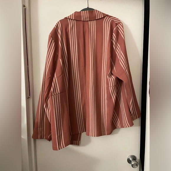 TORRID BOYFRIEND BLAZER - Picture 5 of 7